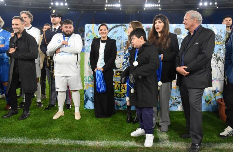 Homenaje a Diego Maradona en el “Partido por la Paz”: el encuentro reunió a los cinco hijos del astro futbolístico