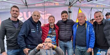 Pullaro estuvo en los boxes y con los diferentes hinchas del automovilismo, en la previa de la carrera del TC en Rafaela