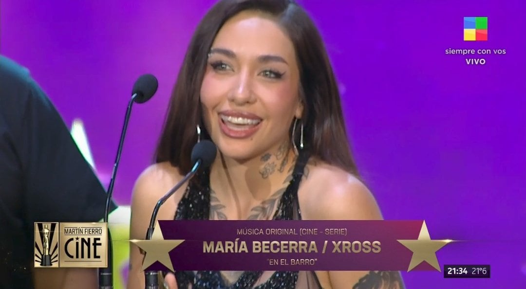 La cantante sorprendió al ganar su primer Martín Fierro.