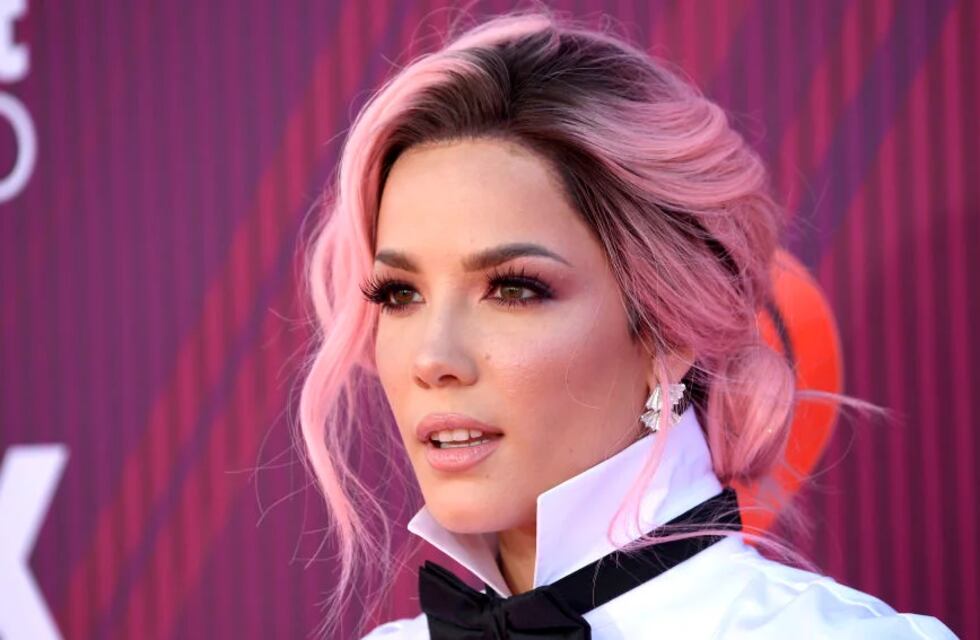 Halsey reveló que su sello no sacará su nueva canción hasta que tenga un viral en TikTok: " Le están haciendo esto a todos los artistas”