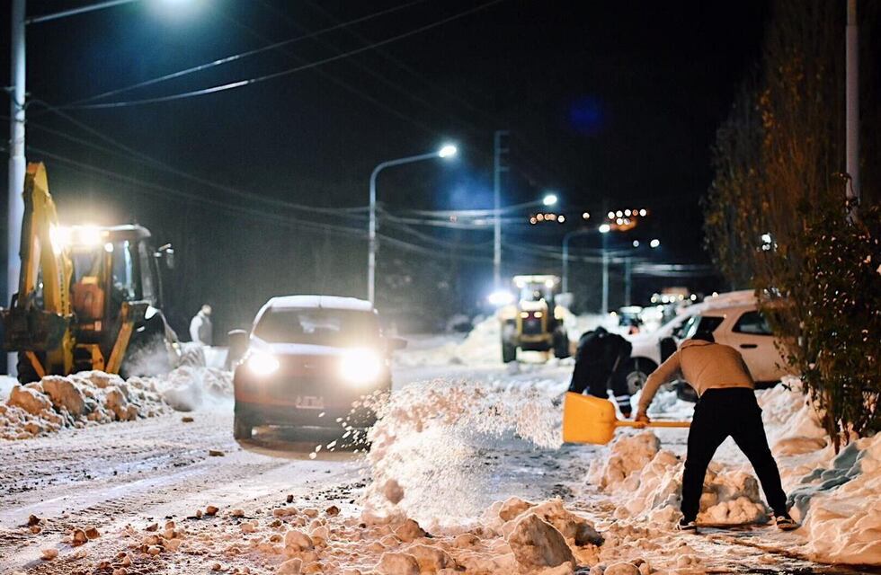 Baiocchi y Jodurcha ponderaron el valor que tiene la colaboración de los vecinos a la hora de mantener calles y veredas de la ciudad
