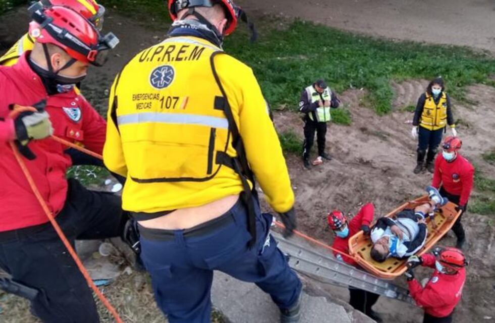 Córdoba: tras una discusión, un hombre cayó por el Puente Sarmiento