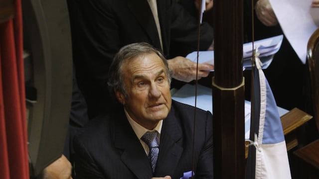 El senador nacional tiene 79 años y lleva 17 días internado en el Sanatorio Santa Fe.