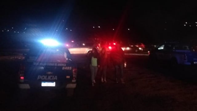 La Policía y personas municipal tuvieron una noche agitada por numerosos eventos no autorizados.