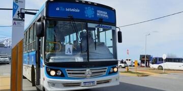 Ushuaia: buscan contener el aumento del boleto de colectivo