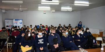 Estudiantes de Montecarlo tuvieron un charla sobre trata de personas.