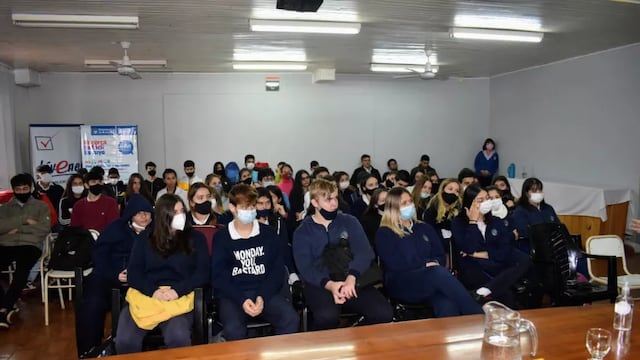 Estudiantes de Montecarlo tuvieron un charla sobre trata de personas.