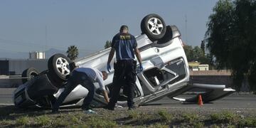 Tragedia en Guaymallén: una mujer murió tras un vuelco en el Acceso Este