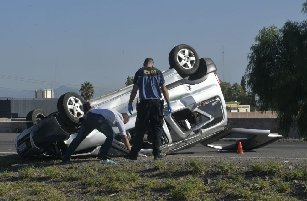 Una mujer falleció esta madrugada en un accidente de tránsito en el Acceso Este
