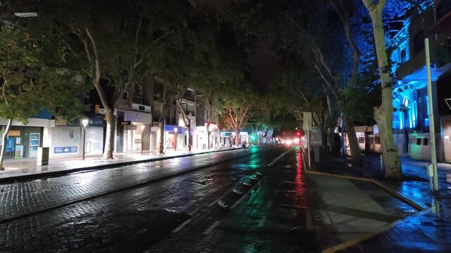 Por la fuerte tormenta eléctrica hubo cortes de luz en varias zonas del Gran Mendoza.