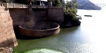Cianobacterias en la desembocadura del Río Cosquín