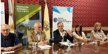 Un convenio entre la UNT y la FET