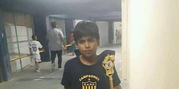 El chico fallecido estaba con su hermano cuando ocurrió la balacera en Génova y González del Solar.