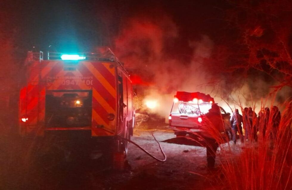 Una vivienda fue completamente destruida por un incendio en Casa Grande y se investigan las causas
