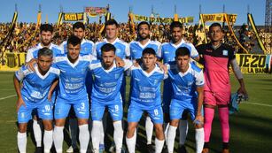 Estudiantes de Río Cuarto visitó a Mitre de Santiago del Estero. (Prensa Estudiantes)