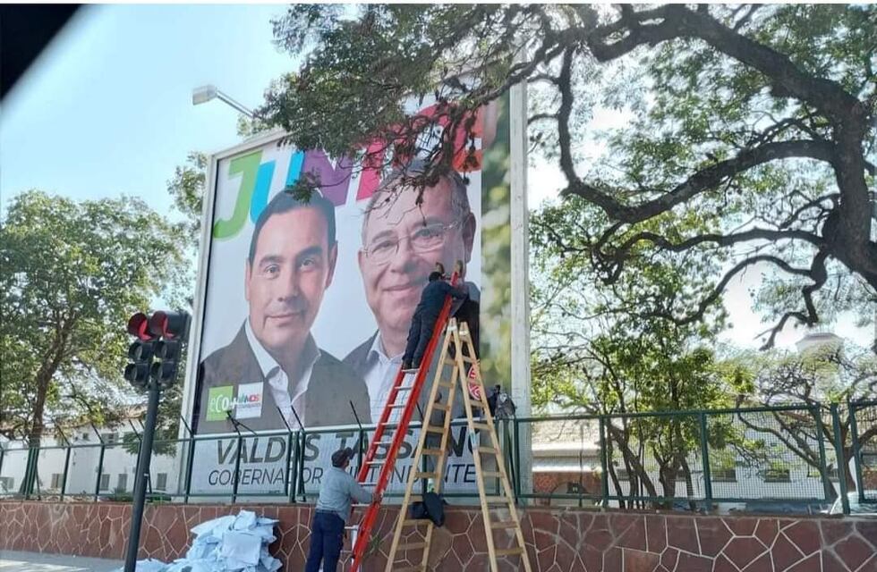 Elecciones en Corrientes: polémica y retiro de un cartel proselitista del oficialismo
