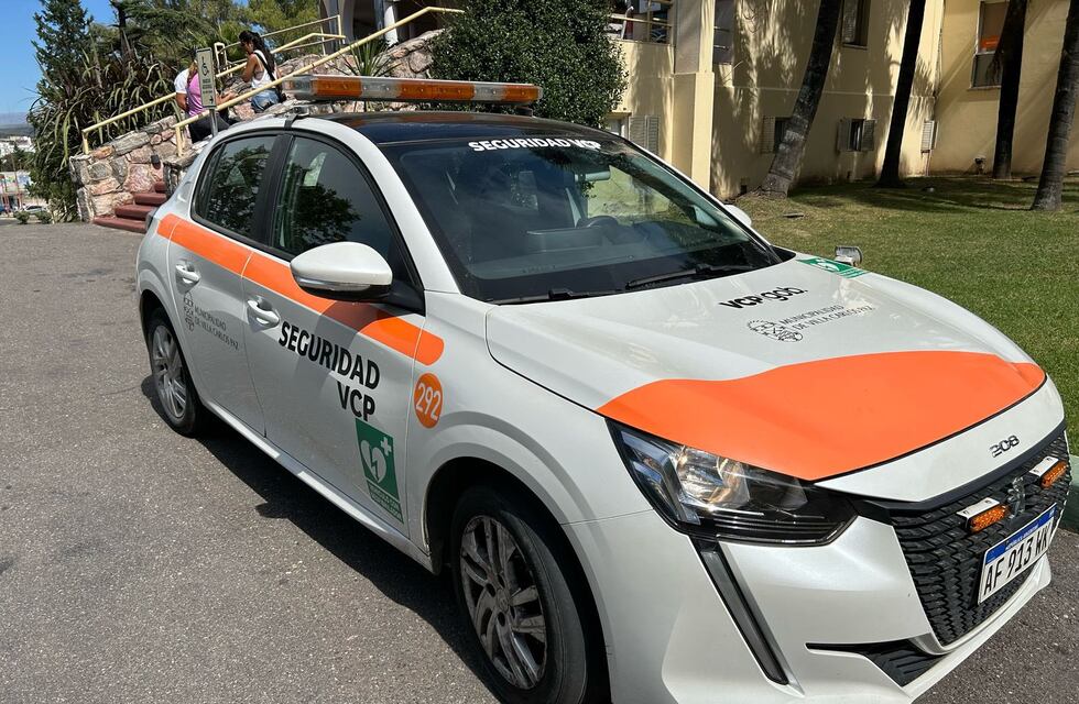 Villa Carlos Paz, única ciudad del país con desfibriladores en móviles de seguridad