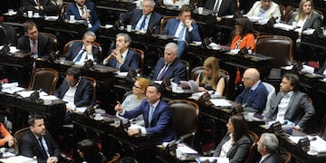 El bloque de la UCR se partió y nace una nueva bancada de 12 miembros (Foto: Federico López Claro)