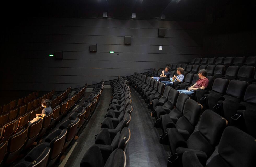 Después de 10 meses, los cines aprobaron los protocolos para volver a abrir sus salas