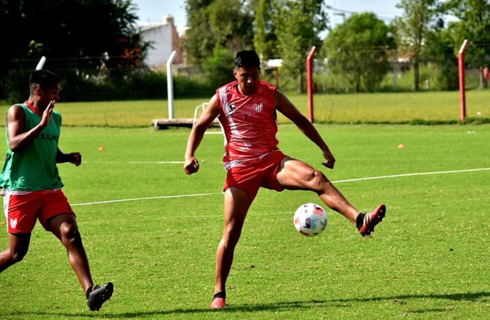La lista de viajeros para el debut de Instituto en la Primera Nacional