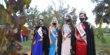 La Reina y Virreina de la Vendimia 2020 del departamento de Las Heras junto a la Reina y Virreina Nacional de la Vendimia 2020. El departamento de Las Heras dió el puntapié inicial en este Vendimia atípica. José Gutierrez/Los Andes