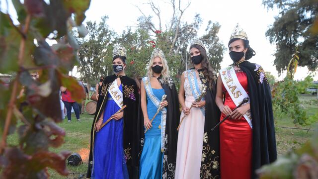 La Reina y Virreina de la Vendimia 2020 del departamento de Las Heras junto a la Reina y Virreina Nacional de la Vendimia 2020. El departamento de Las Heras dió el puntapié inicial en este Vendimia atípica. José Gutierrez/Los Andes