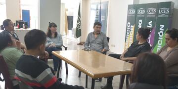 Clínica de Emprendedores con estudiantes universitarios de Rafaela