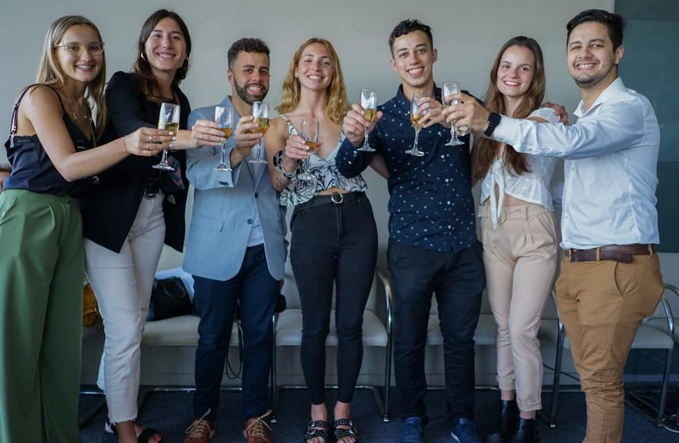 La Asociación Civil Adelante realizó un Brindis Solidario de fin de año