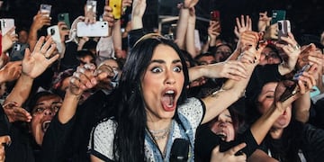 Pura emoción: Lali Espósito se quebró al enterarse que agotó su quinto show en Vélez este año