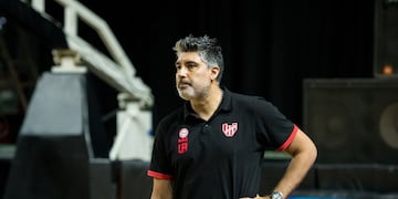 El Instituto de Lucas Victoriano está puntero, y enfrenta en el clásico a Atenas, último (FIBA).