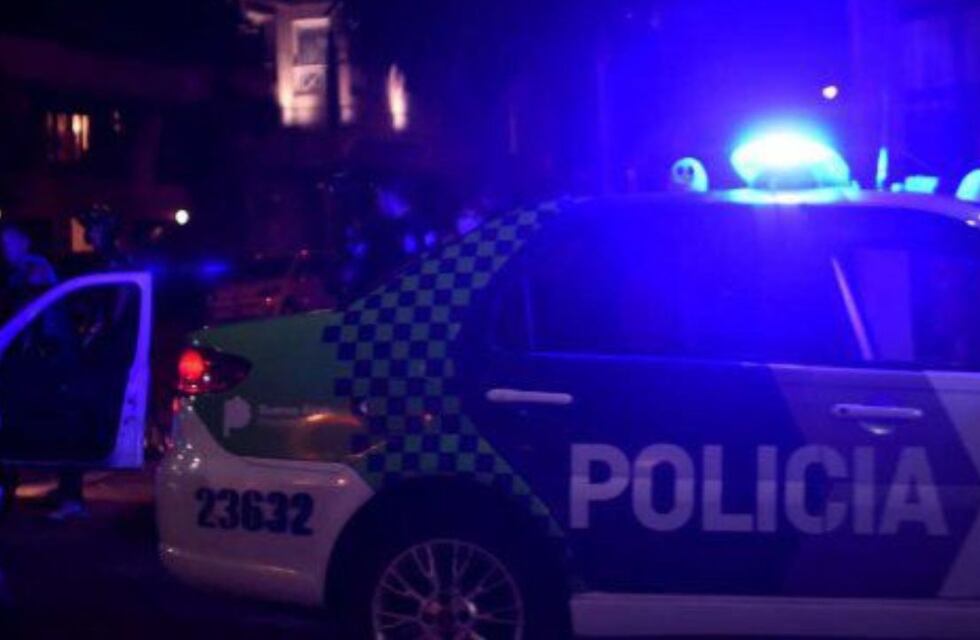 Se fueron de vacaciones y el regreso fue una pesadilla: les usurparon su casa de La Plata y casi se quedan en la calle