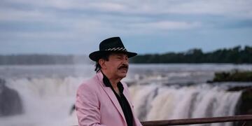 Antonio Ríos filmó parte de su nuevo sencillo “No puedo más” en las Cataratas del Iguazú.
