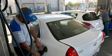 La empresa YPF advirtió sobre un falso concurso que ofrece como premio tres meses gratis de combustible.