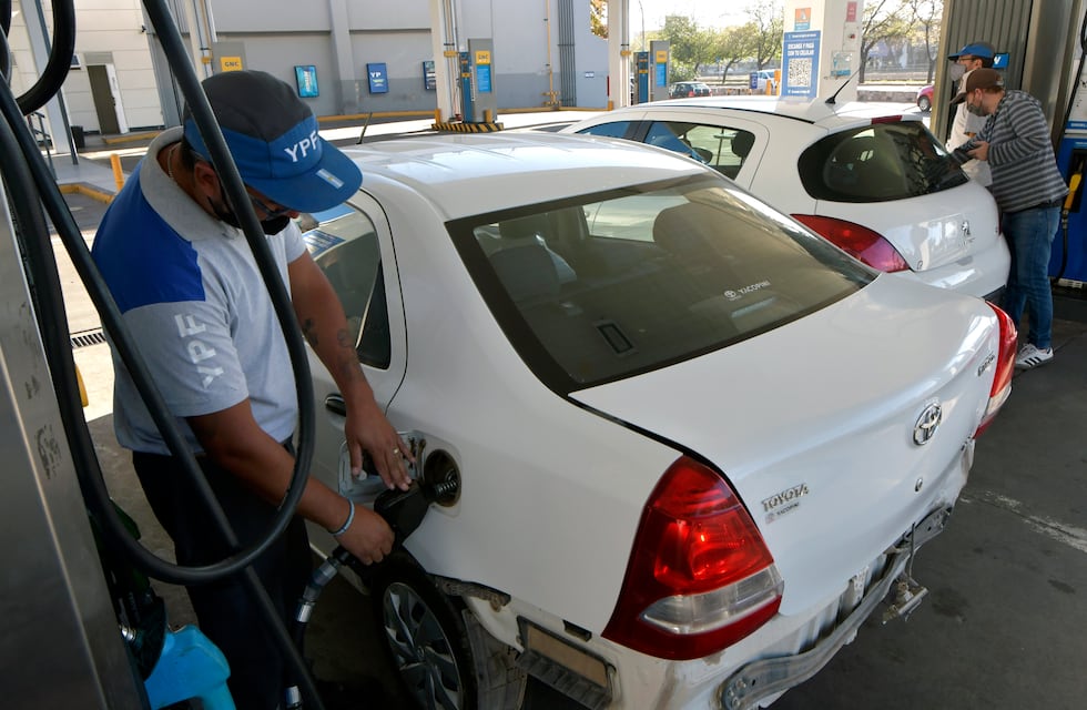 YPF advirtió sobre una falsa campaña que ofrece combustible gratis por 3 meses