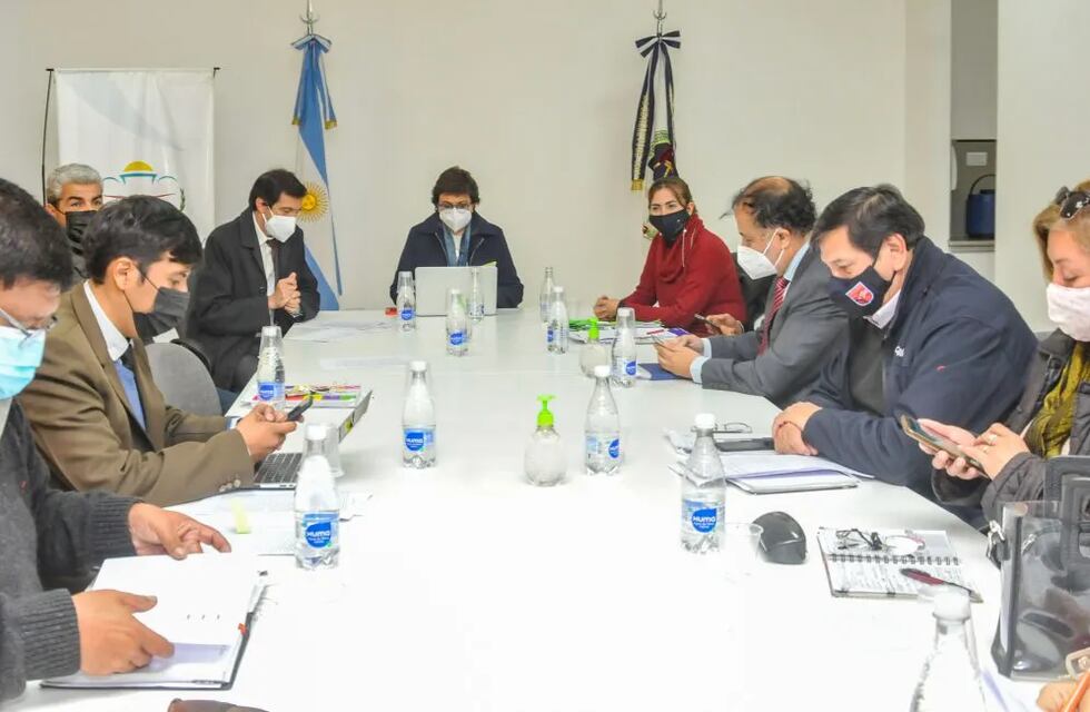 Paritarias en Jujuy: el ministro Sadir presentó nueva propuesta a docentes