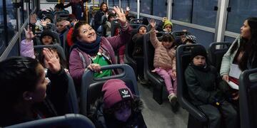 Más de 700 niños y maestras disfrutaron de “Conociendo mi bondi