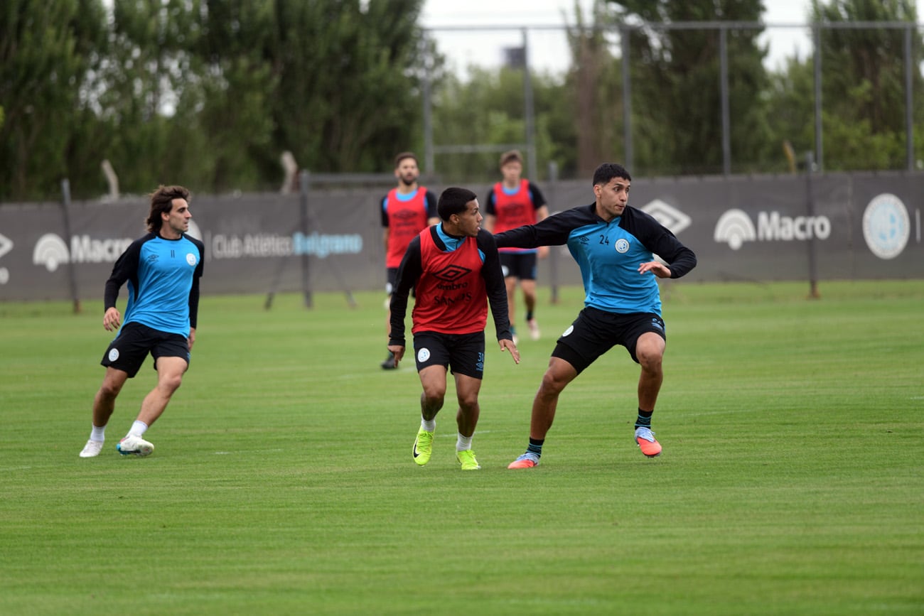 Entrenamiento de Belgrano en Villa Esquiú. (Ramiro Pereyra / La Voz)