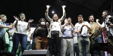 La dirigencia y los candidatos del Frente de Todos esperan mejorar su performance electoral este domingo, impulsando la figura de la joven dirigente de La Cámpora, Leila Chaher.