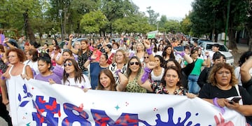 Tafí Viejo contó con su marcha por el 8M en Plaza Bartolomé Mitre.