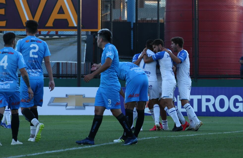 Copa Argentina: goleó Godoy Cruz, pasó de fase y se sacó la mufa