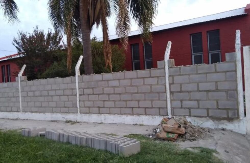 Increíble: levantaron un muro por seguridad y les robaron los ladrillos