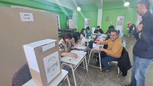 Elecciones en Tierra del Fuego: sin demoras, así se vive este domingo electoral