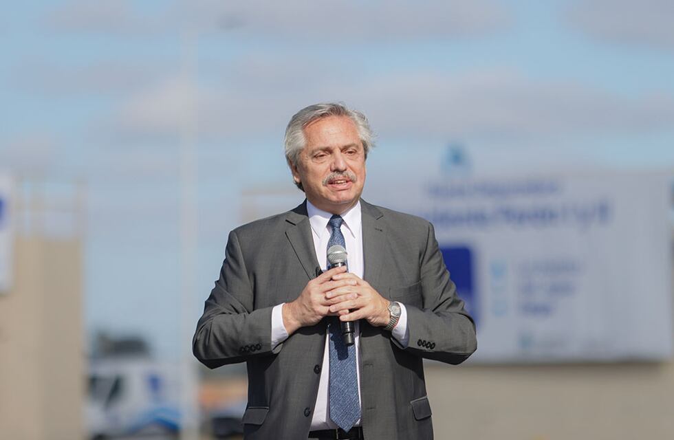 Alberto Fernández en campaña: entregó viviendas y polarizó con Mauricio Macri y María Eugenia Vidal