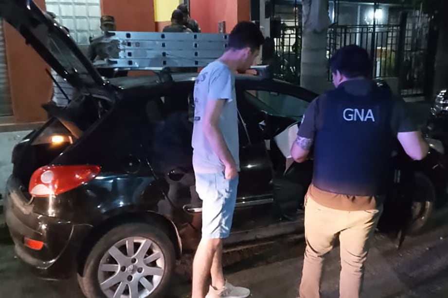 Uno de los vehículos secuestrados en los allanamientos, el Peugeot 208 señalado por los colaboradores de la Justicia.