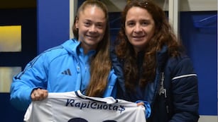 Banini junto a su eterna DT, Silvana Villalobos.