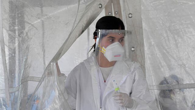 Continúan los testeos  para detectar el Covid-19 en el centro de Testeo ubicado en el Le Parc.