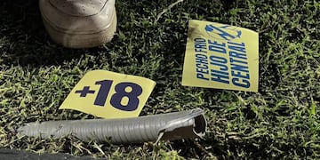 La lluvia de papeletas azules y amarillas generó una reacción violenta en el Coloso.