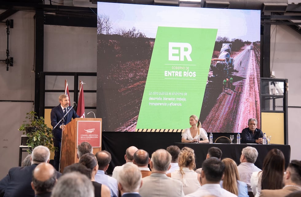 Rogelio Frigerio anunció medidas para impulsar la inversión en obra pública