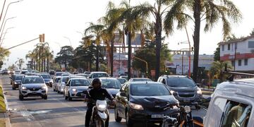 ID:4957477 villa carlos paz Regreso Turistico turismo gente turistas auto autos colas sierras
foto yanina aguirre