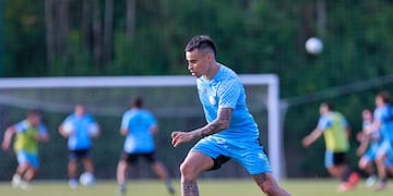 Pinta de crack. Lucas Zelarayán, por fin en Belgrano, en su primer día de trabajo en la pretemporada (Prensa Belgrano).